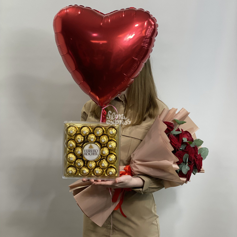 

Букет «Flora Express», Подарочный набор из Роз, Конфет и Шарика сердце